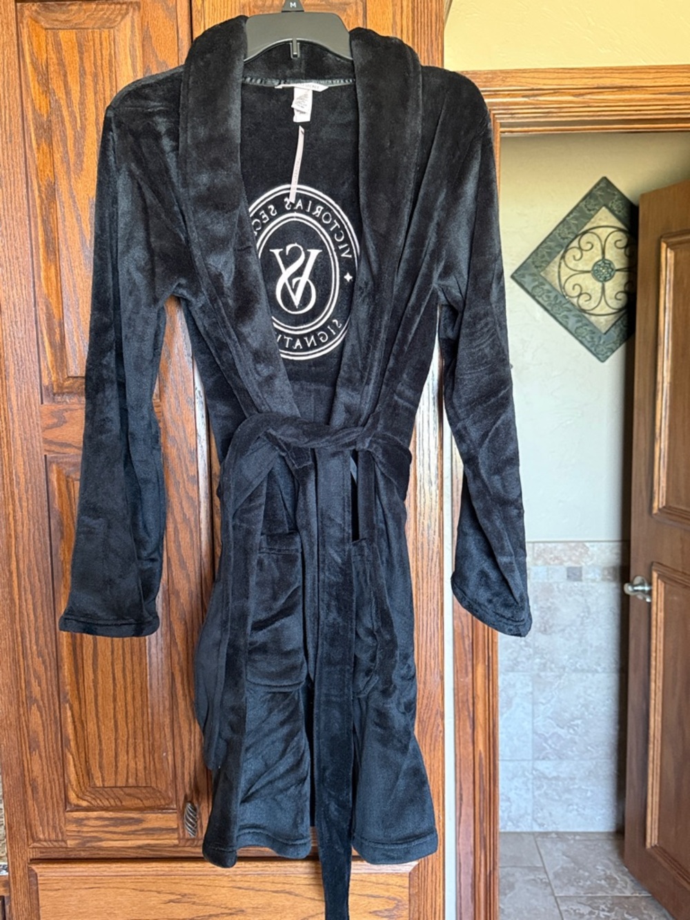 Victoria's Secret Black Hooded Plush Robe with Logo
